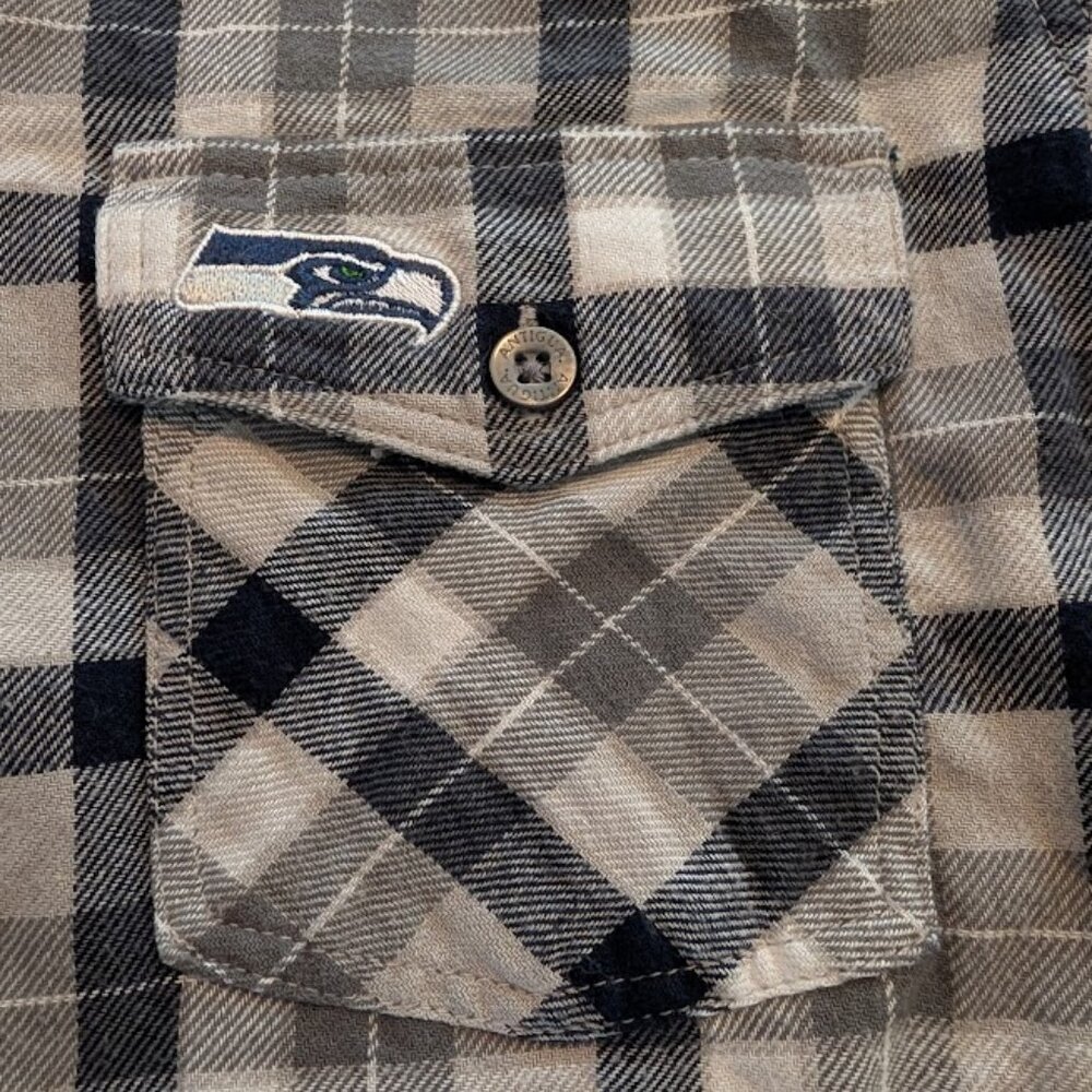 Seahawk flannel - Picture 2 of 4